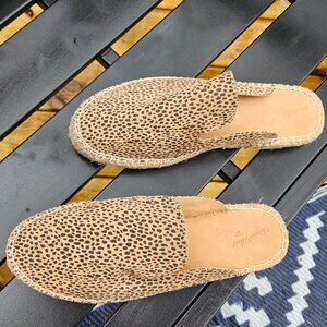 Universal Thread Clara Leopard Cheetah Animal Print Slip-On Mule Espadrille Flat